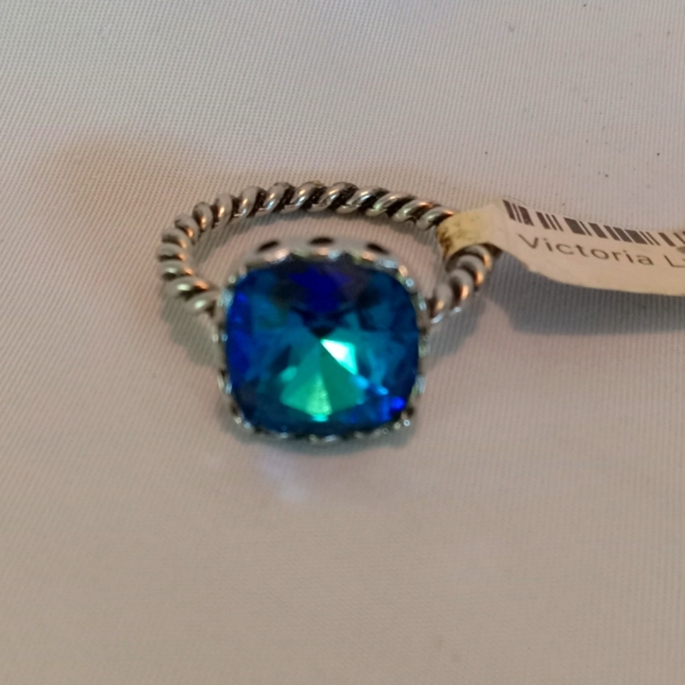 VictoriaLynn braided ring size 9